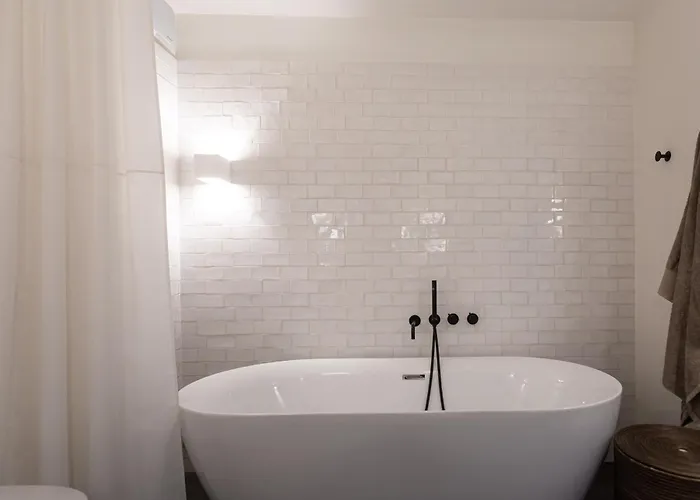 Liberdade&design-2 Bedroom Apartment, Marquês Pombal * Lisboa