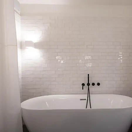 Center - Avenida Da Liberdade - 2 Bedrooms Lisbon