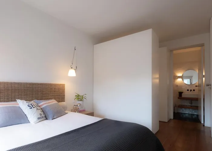 Daire Design In Liberdade - 2 Bedroom Apartment, Marques Pombal Lisboa
